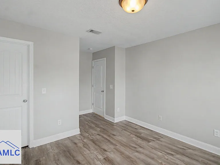624 Amhearst Row — Photo 25