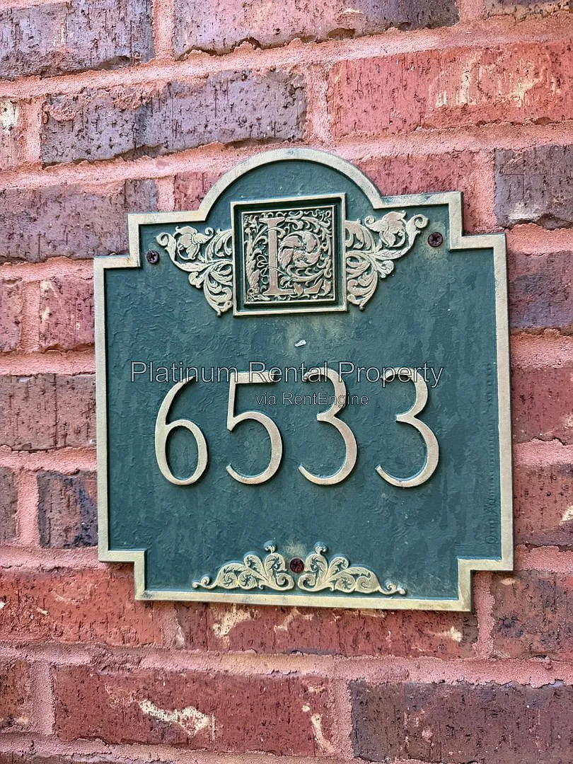 2 bed, 2.5 bath, 1452 sqft, $1,800 — Photo 3