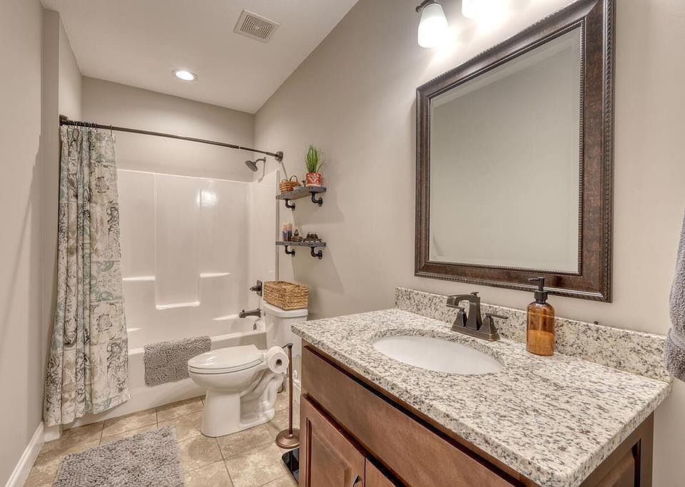 40th image of 1309 Ridge Pointe Way