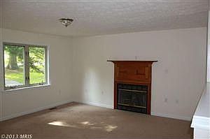 5th image of 645 Country Club Dr