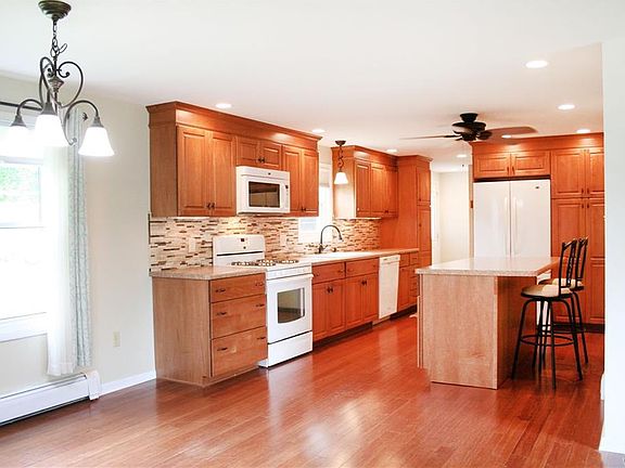 5th image of 11449 Holland Glenwood Rd