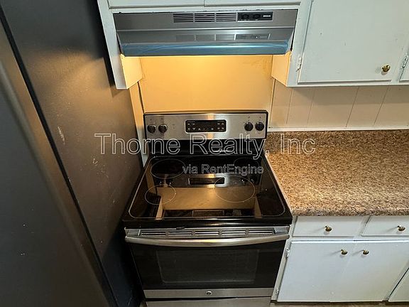 4th image of 313 Ferndale Dr