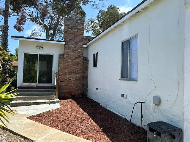 1509 Avenida De La Estrella — Photo 3