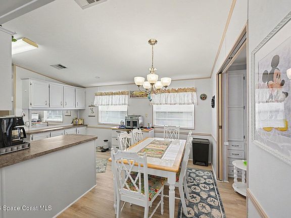 5th image of 535 Lake Dr #535