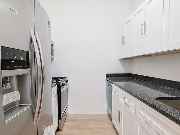 2nd image of 669 E 21st St APT 3R