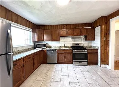 41 Hancock Ave — Photo 21