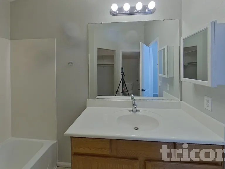 39964 W Sanders Way — Photo 8