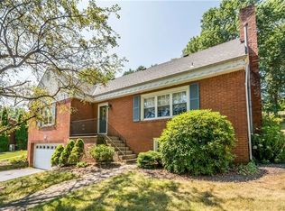 139 Saxony Dr, Pittsburgh, PA