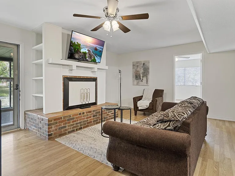 8407 Deer Hvn — Photo 1