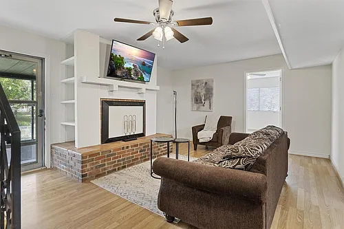 8407 Deer Hvn Photo 1