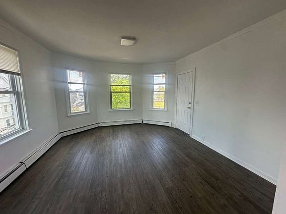 4th image of 48 Kenwood St #3