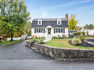 1 Pointsetta Ave, Tyngsboro, MA 01879