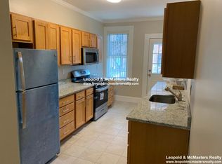 12 Short St #3U, Brookline, MA 02446