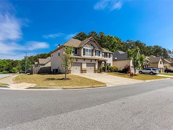 2nd image of 91 Ashbury Cir