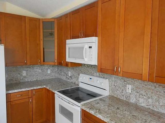 3rd image of 13141 NW 11th St