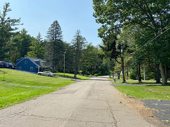 5th image of 116 S Meadowbrook Ln
