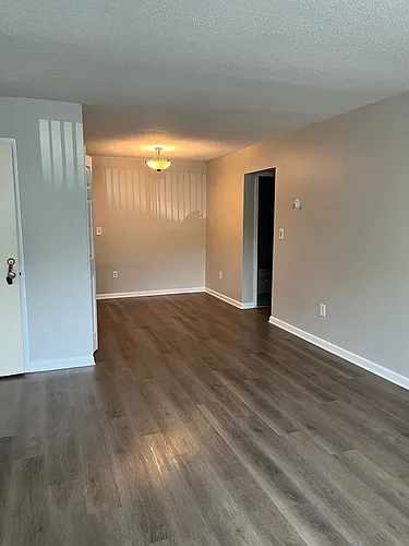 2491 Riverside Dr #103 Photo 1