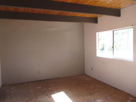 3rd image of 797 Berne Dr