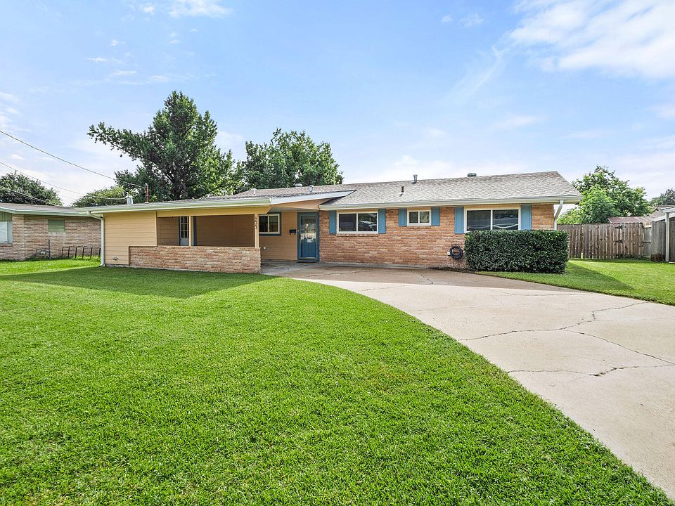 1st image of 4423 Oaklawn Dr