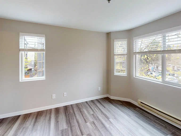 Redmond Place Apartments — Photo 18