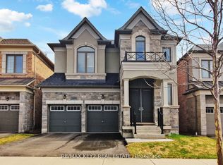 10 Lyle Way, Brampton, ON L6X5P8