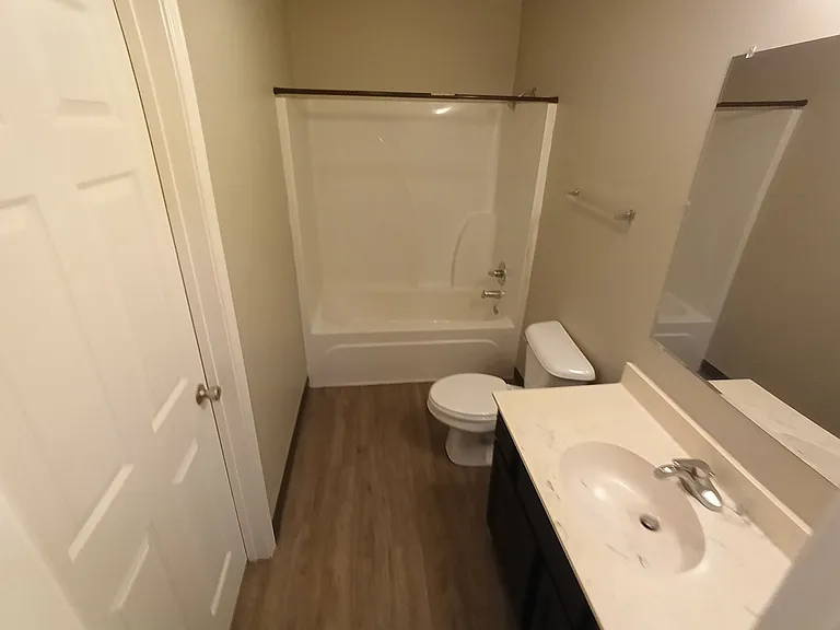 427 Princeton St #8 — Photo 6