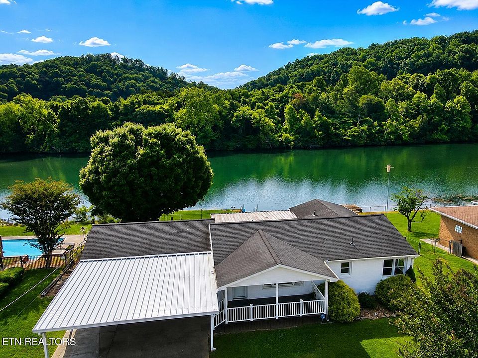 1st image of 408 Riverside Dr