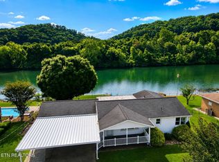 408 Riverside Dr, Clinton, TN 37716