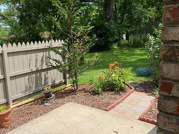 2nd image of 205 Kensington Pl