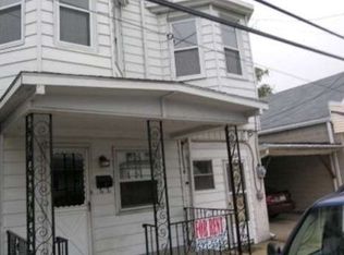 45 N 3rd St, Saint Clair, PA 17970