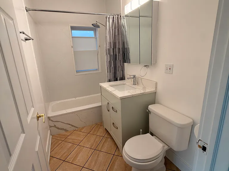 3306 N Drake Ave #2F — Photo 11