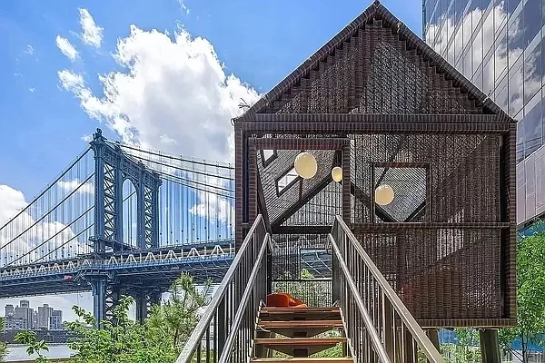 Rented by Gulia Wang, LREB | media 41