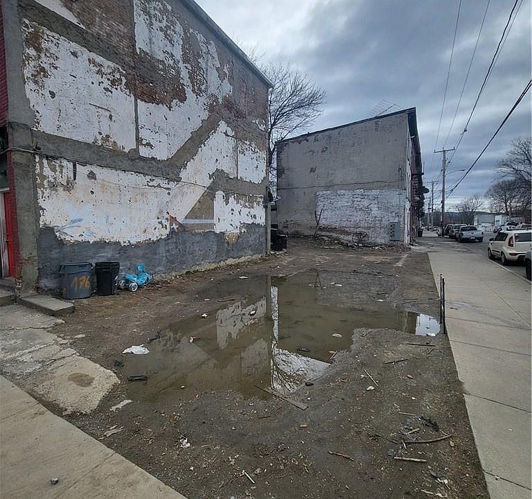 1st image of 193 Renwick Street