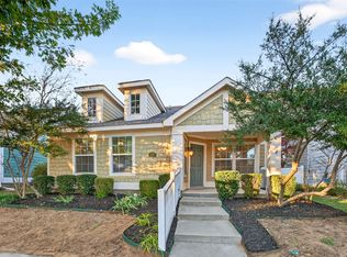 9105 Waterman Dr, Aubrey, TX 76227