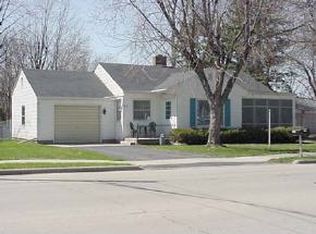 1925 Vinland Rd, Oshkosh, WI 54901