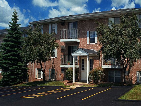 2nd image of 13911 Oakbrook Dr #6761194