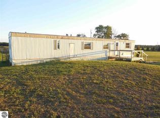 4398 N Loomis Rd, Mt Pleasant, MI 48858