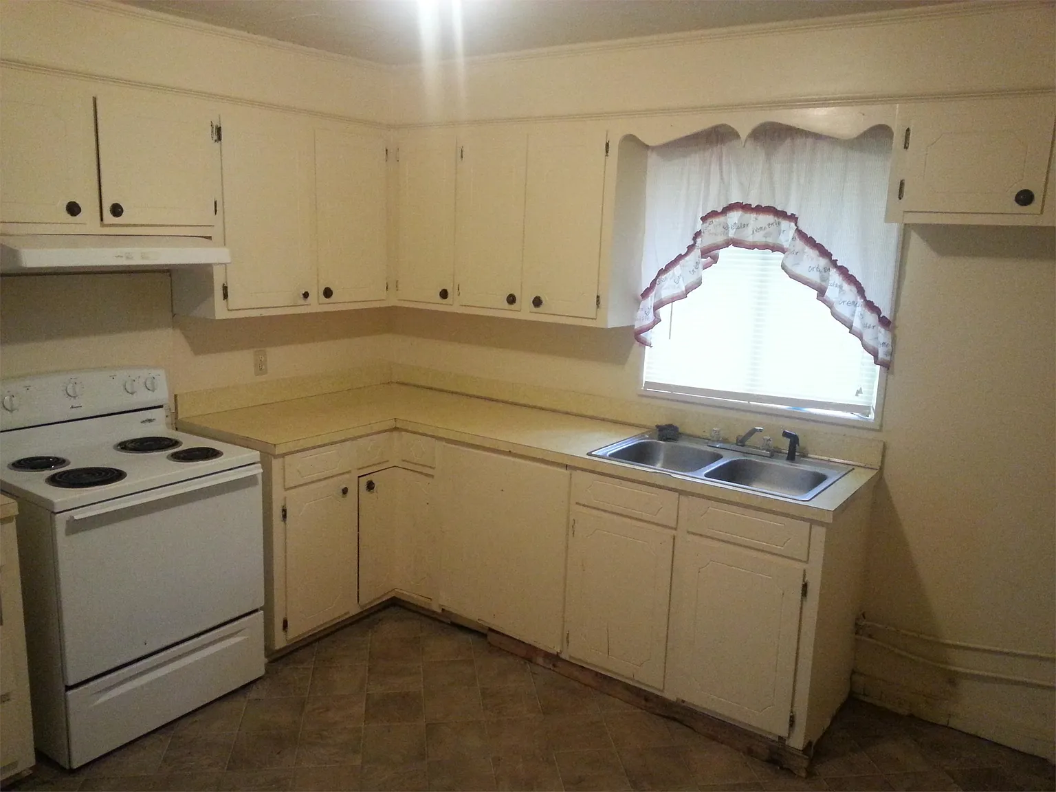 2727 Revere st - 1 — Photo 3