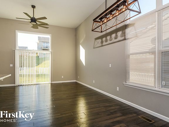 4th image of 426 Wilmer Meadow Dr