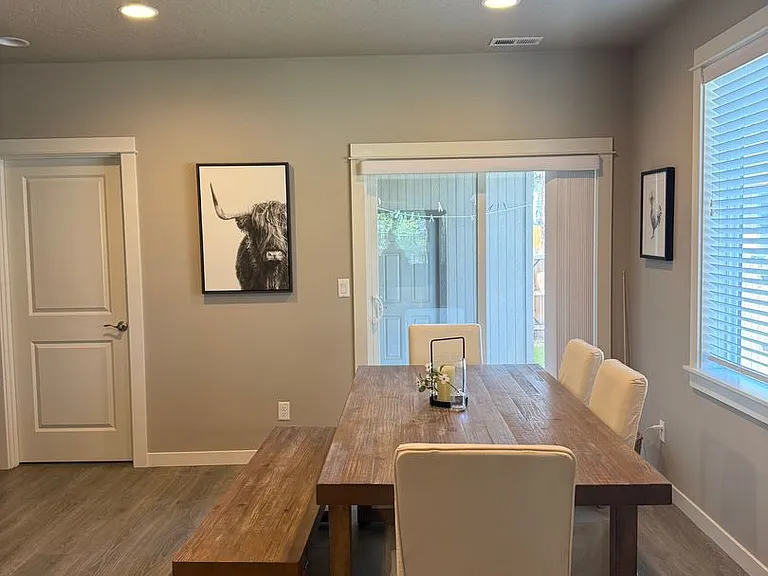 621 N Meadow Ln — Photo 7