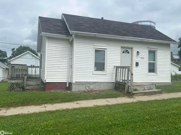 906 S 1st Ave, Marshalltown, IA 50158