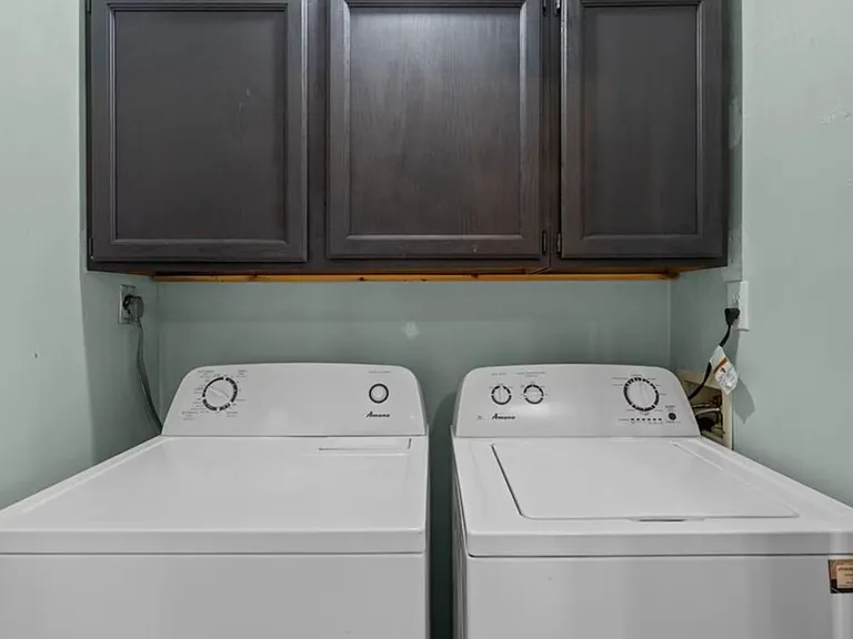 2428 Casey Ct — Photo 15