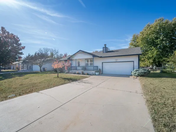 539 S Highland Dr, Andover, KS 67002