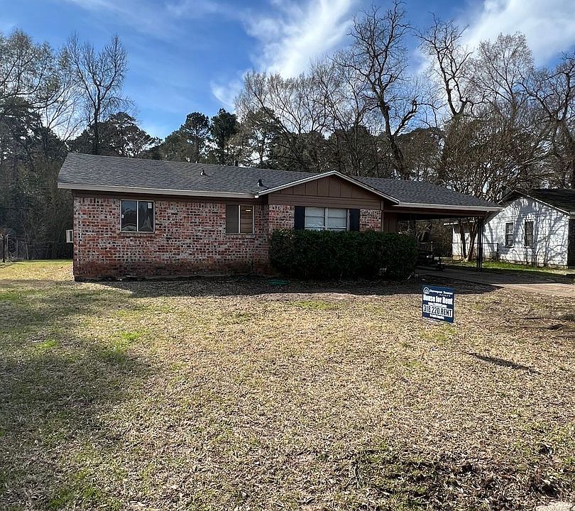1st image of 3041 Louise St
