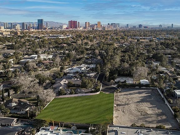 2nd image of 748 Rancho Cir