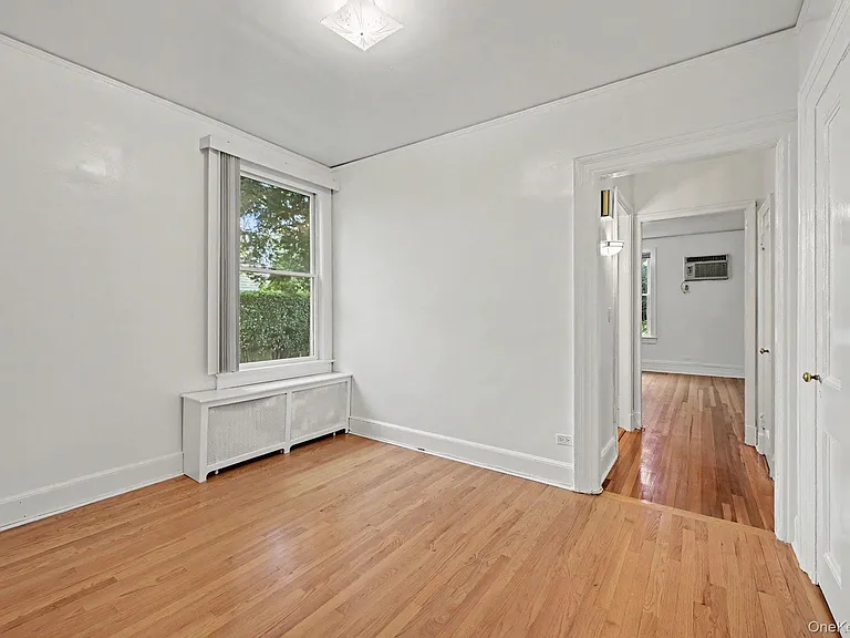242 Mayflower Ave #1 — Photo 3