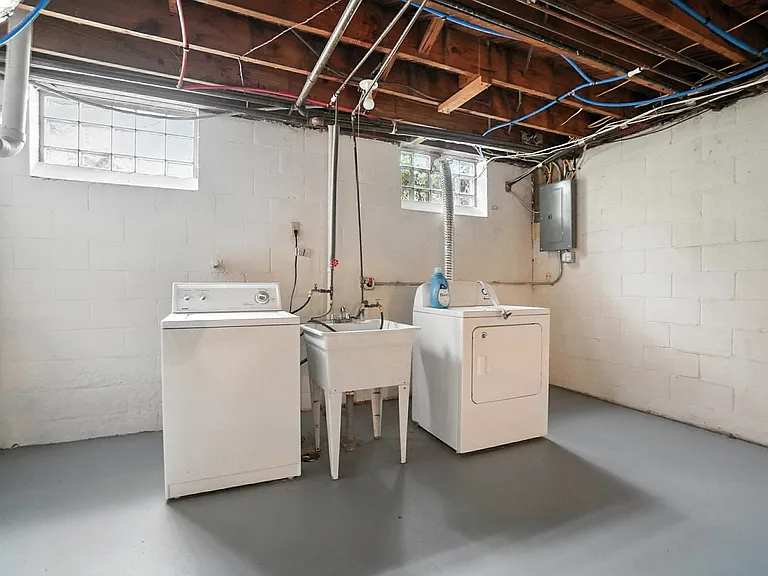 1660 Elmwood Ave — Photo 29
