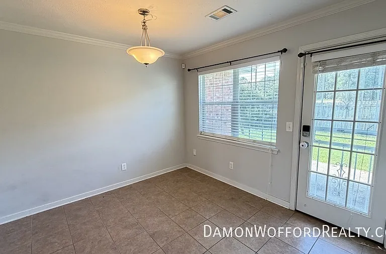 172 Cedar Spring Cir — Photo 8