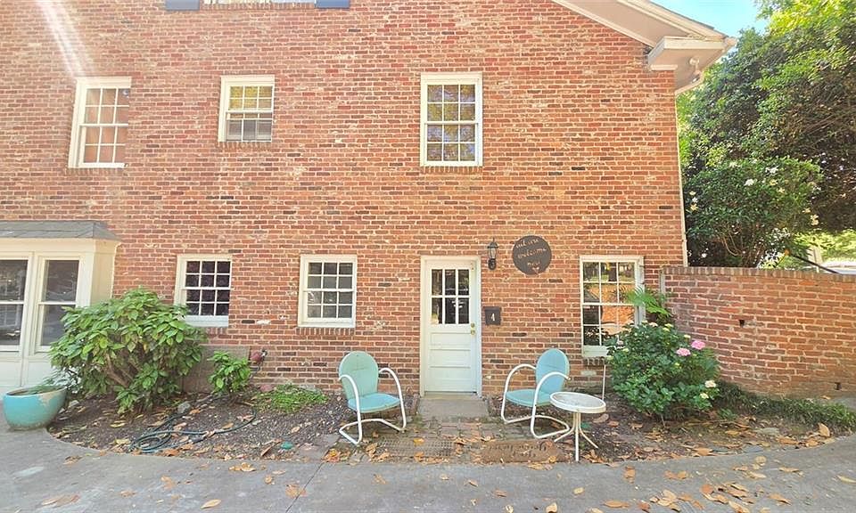 1st image of 1845 Monroe Dr NE APT 4