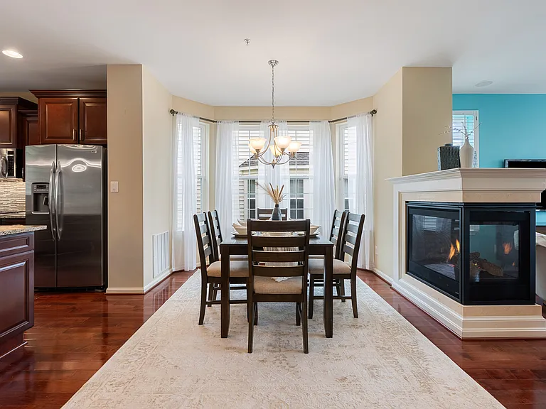 232 Mohegan Dr — Photo 5